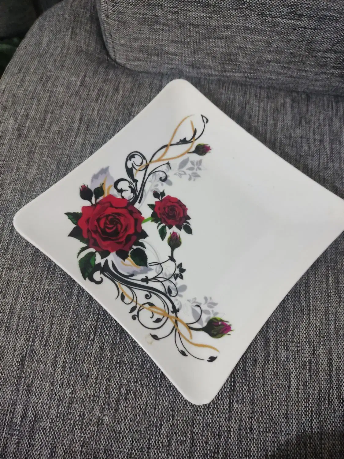 بشقاب ملامین زیبا|ظروف سرو و پذیرایی|زاهدان, |دیوار