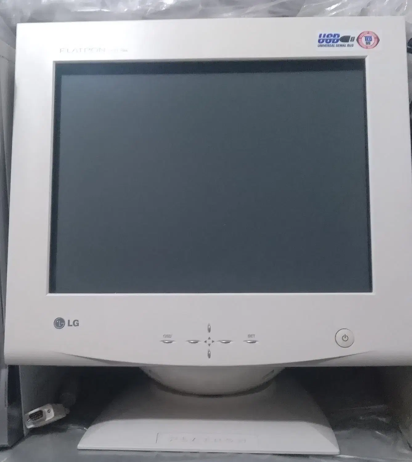 مانیتور ال جی|رایانه رومیزی|قزوین, |دیوار