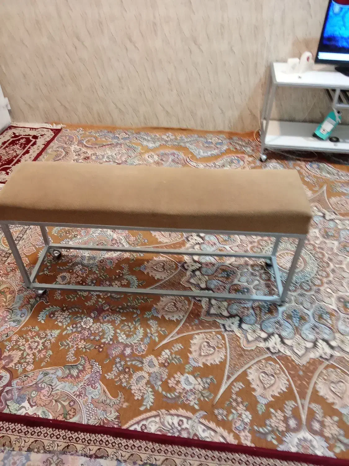 نیمکت،صندلی،چهارپایه|صندلی و نیمکت|رفسنجان, |دیوار