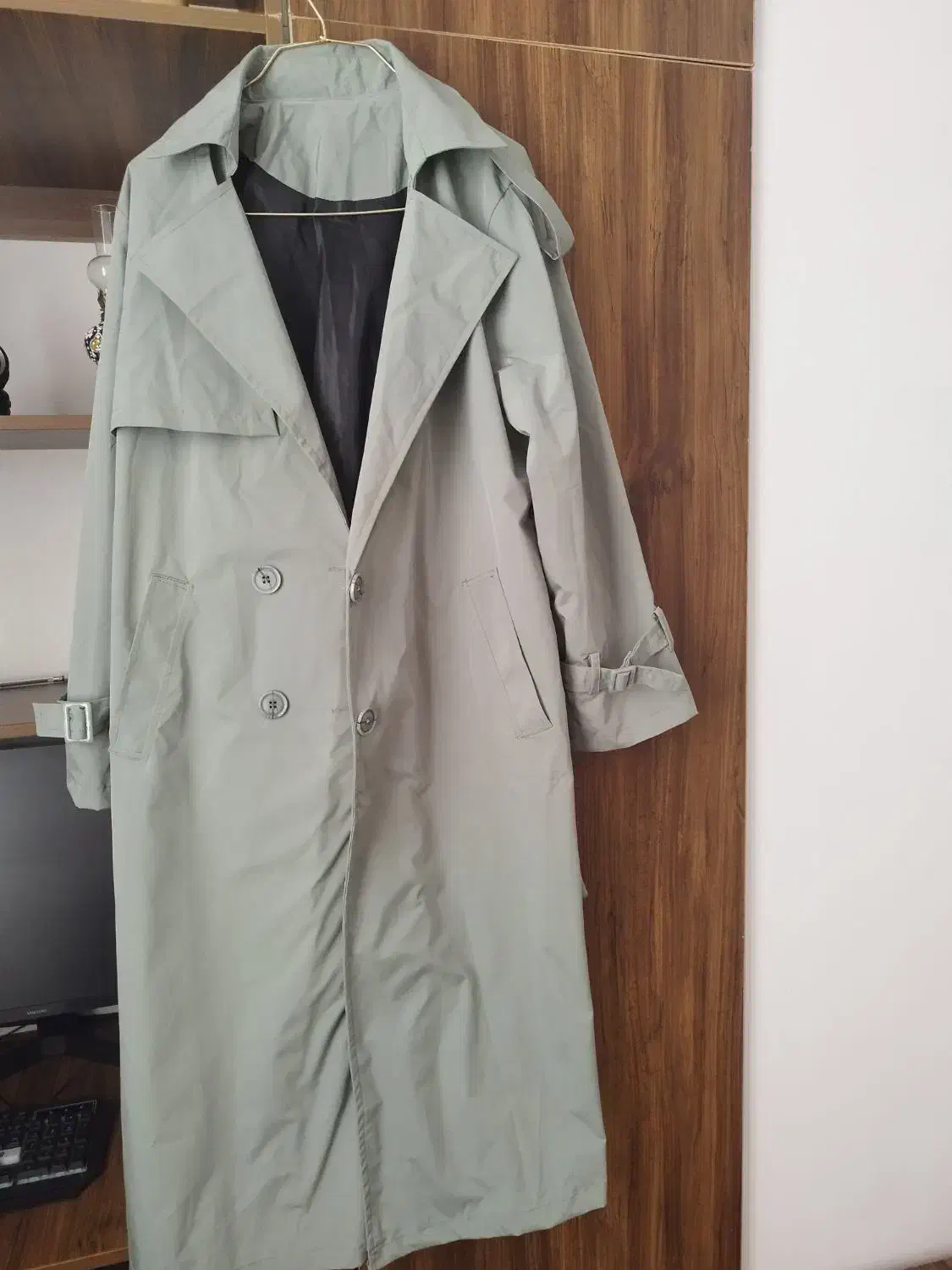 بارونی نو،اصلا تن نخورده،ی ماهی میشه خریدم|لباس|اشتهارد, |دیوار