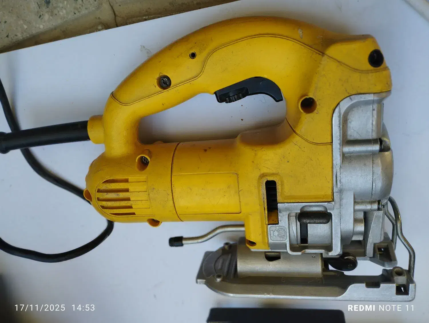 عمود بر ماکیتا و دیوالت. اره دیسکی ماکیتا|ابزارآلات|کرمانشاه, |دیوار