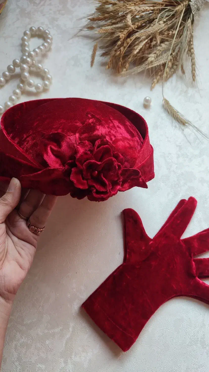 کلاه یلدای|لباس|اصفهان, سروستان|دیوار