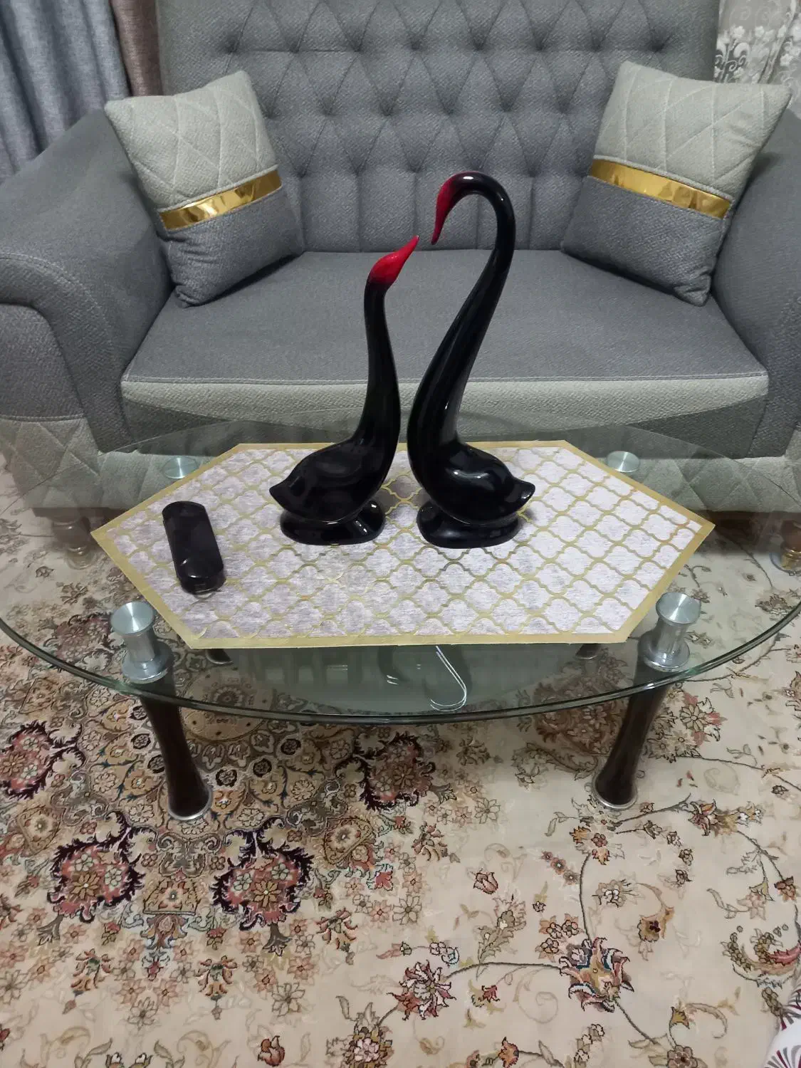 بخاطر تغیر دکور|مبلمان خانگی و میز عسلی|کوچصفهان, |دیوار