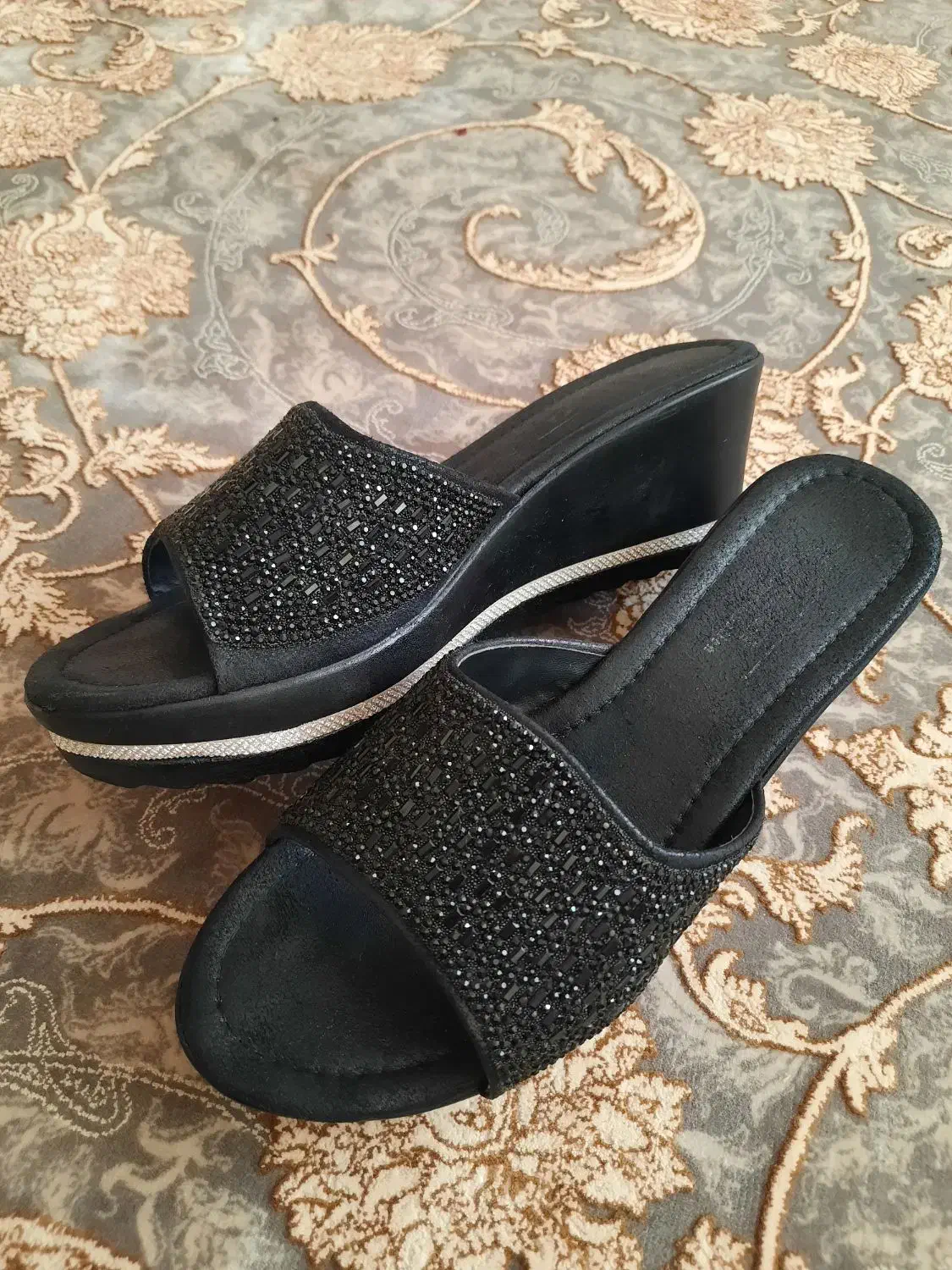 صندل|کیف، کفش، کمربند|اصفهان, مصلی|دیوار