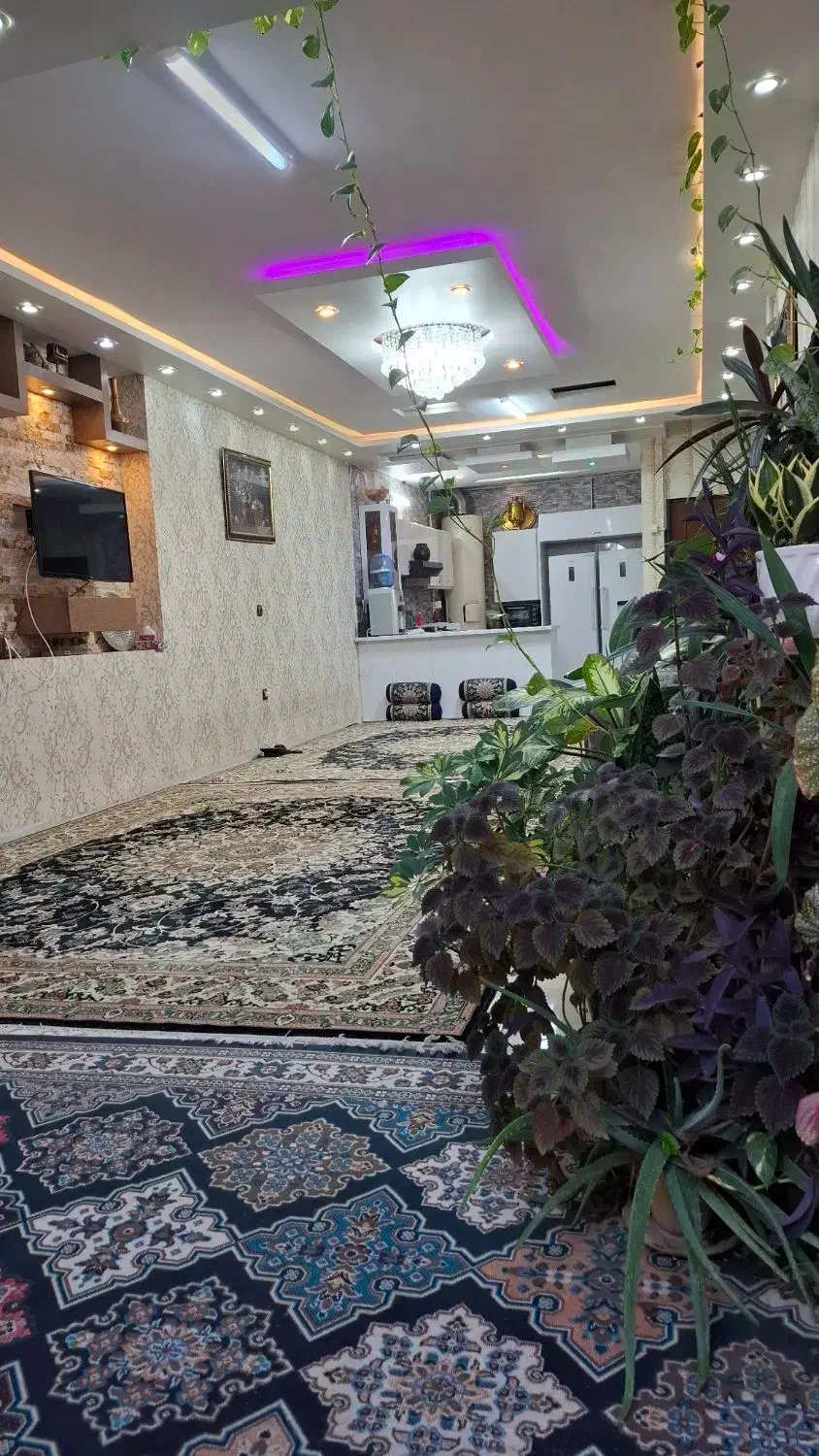 فروش آپارتمان همکف حیاط دار زیر قیمت بازار|فروش آپارتمان|اصفهان, خواجه عمید|دیوار