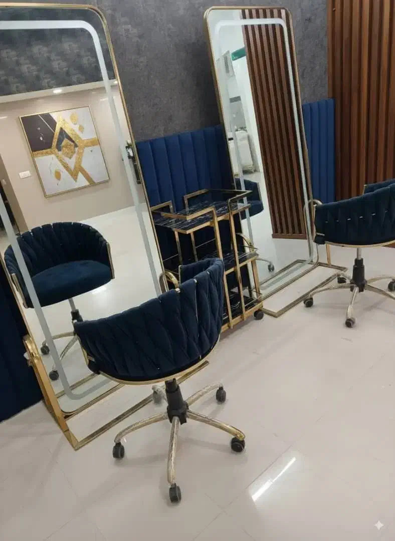 صندلی سالن اصلاح سالن سرشور سالن آینه سالن|آرایشگاه و سالنهای زیبایی|سنندج, |دیوار