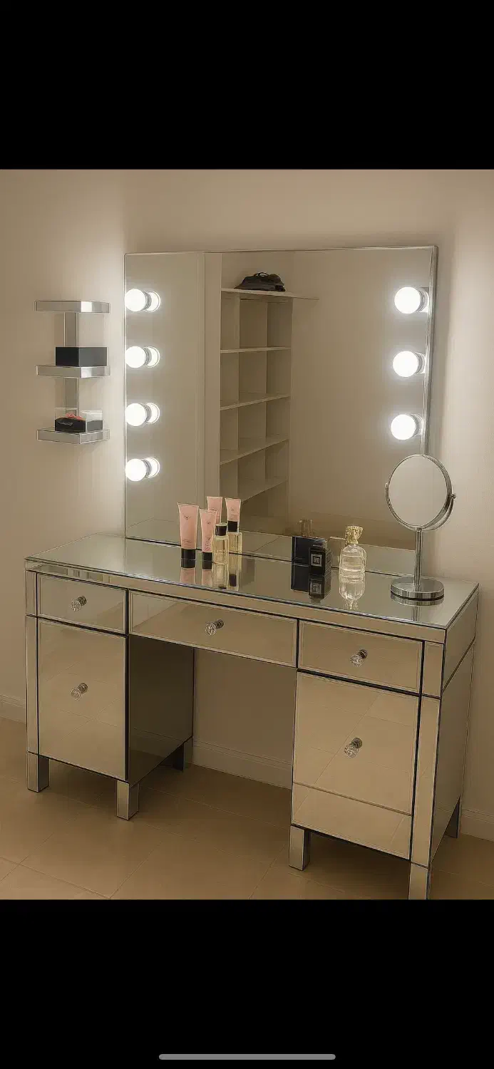 میز ارایش آینه ای همراه با لامپ|بوفه، ویترین، کنسول|تهران, ولنجک|دیوار