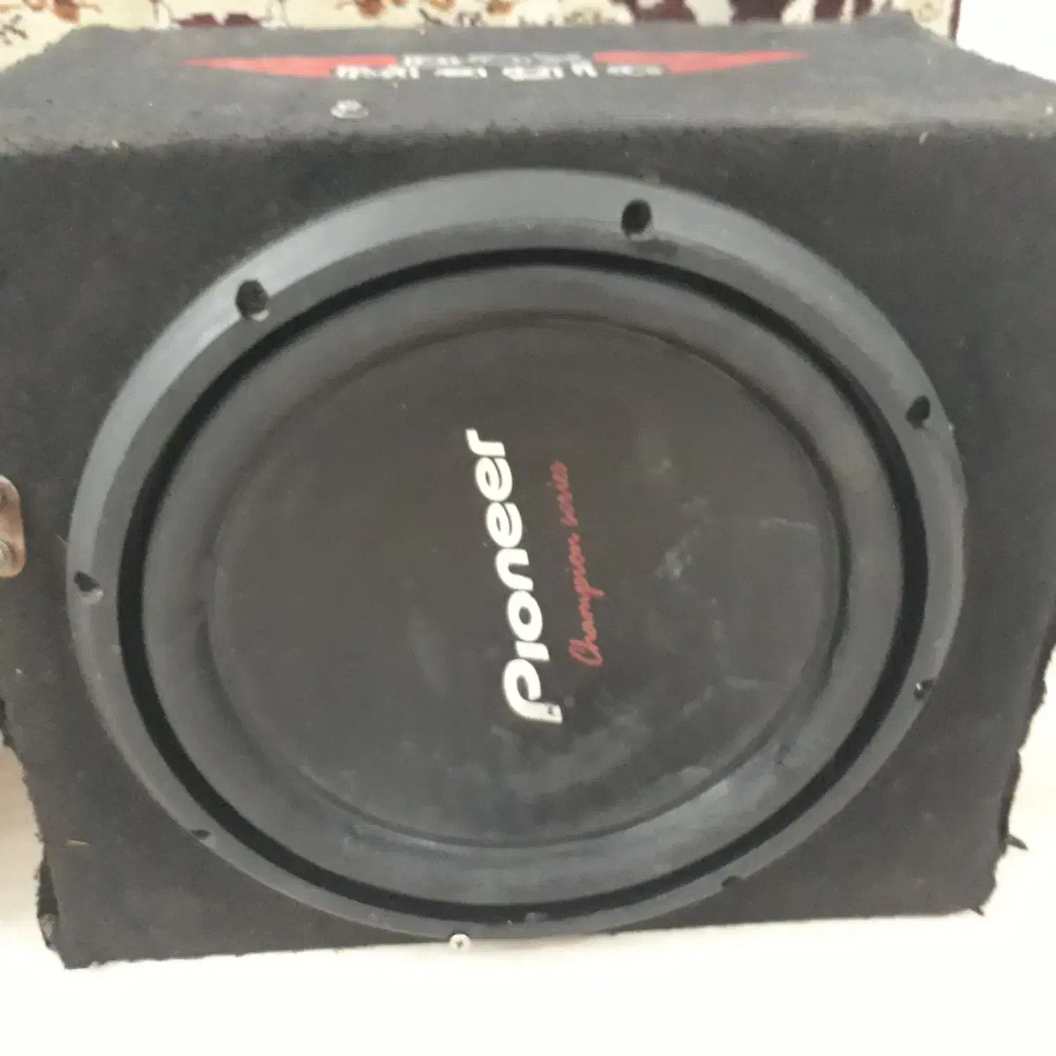 ساپ‌پایونیز|صوتی و تصویری|بومهن, |دیوار