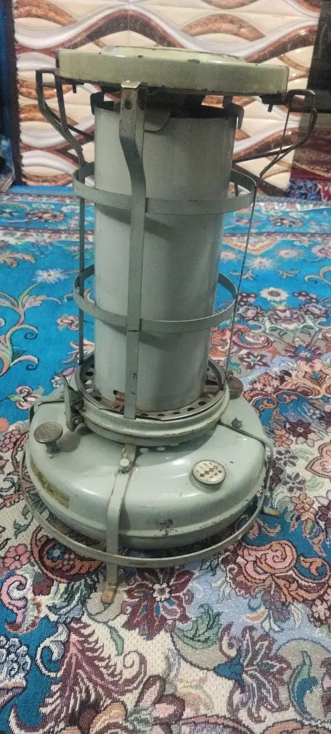 چراغ نفتی قدیمی|بخاری، هیتر، شومینه|بهارستان, |دیوار