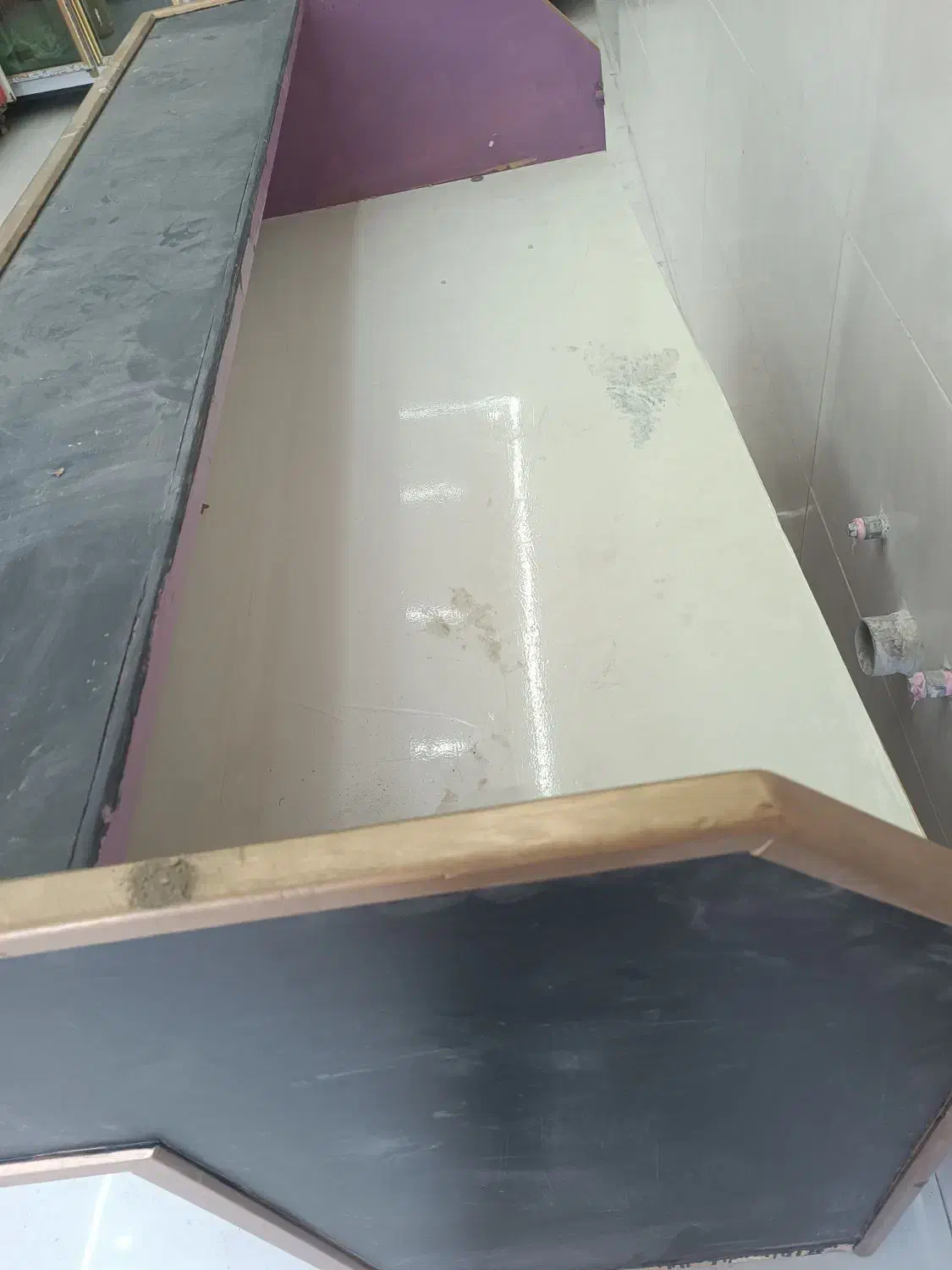 میز|میز تحریر و کامپیوتر|شیراز, لشکری‎|دیوار