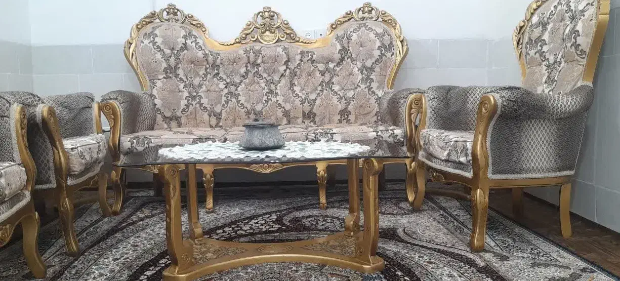 فروش مبل سلطنتی فروش فوری|مبلمان خانگی و میز عسلی|قم, چهل درخت‎|دیوار