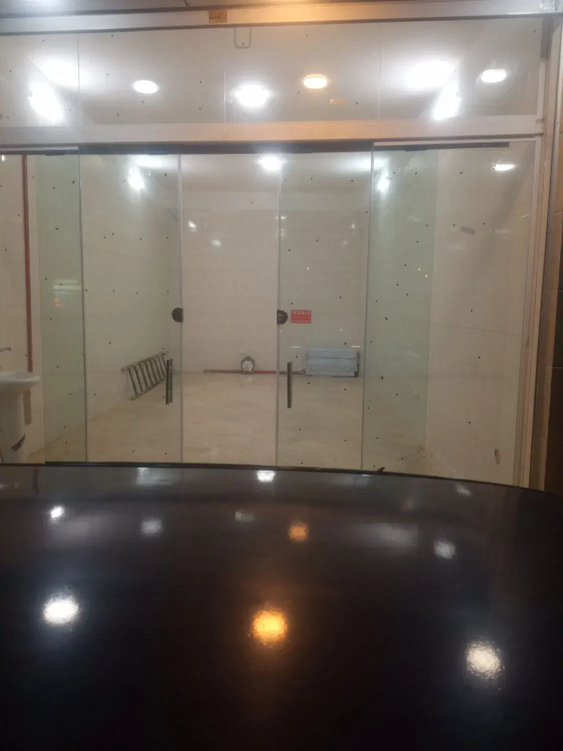 مغازه تجاری تک برگ سندجاده خرم آباد|فروش مغازه و غرفه|بروجرد, |دیوار