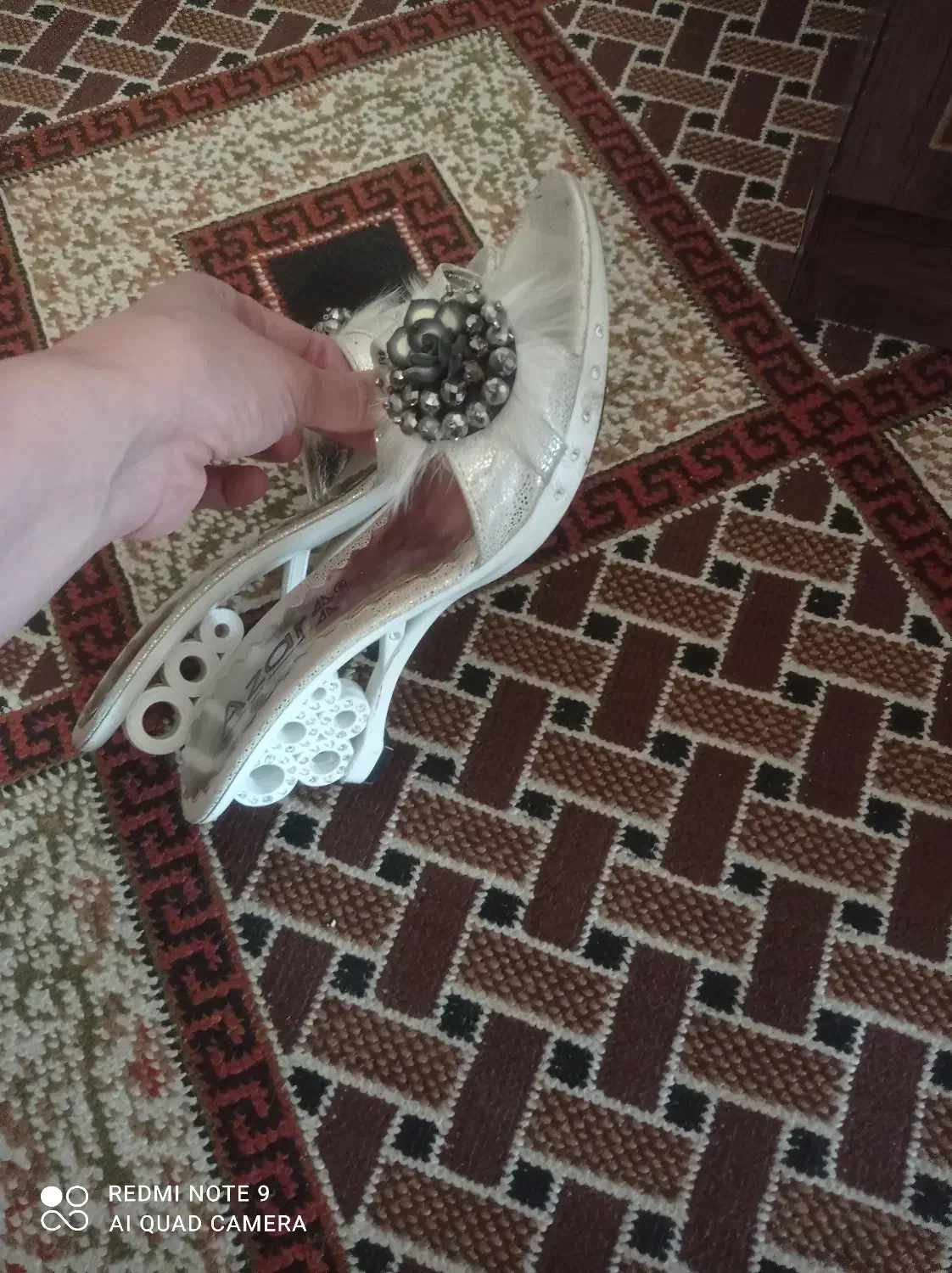 دمپایی مجلسی زنانه شیک وتمیز مناسب عروس|کیف، کفش، کمربند|اصفهان, محله سفلی|دیوار