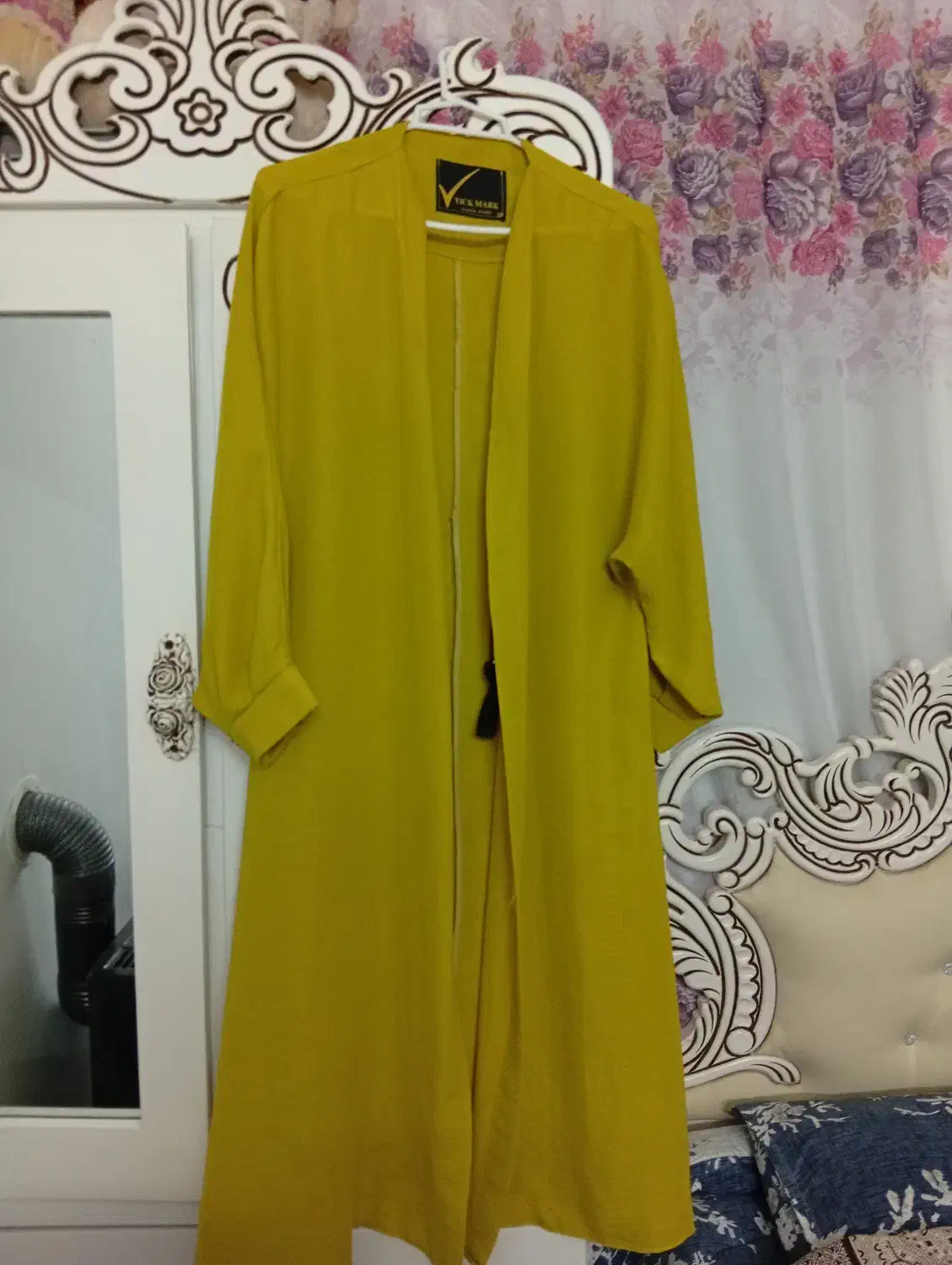 مانتو|لباس|تربت‌حیدریه, نواب صفوی|دیوار