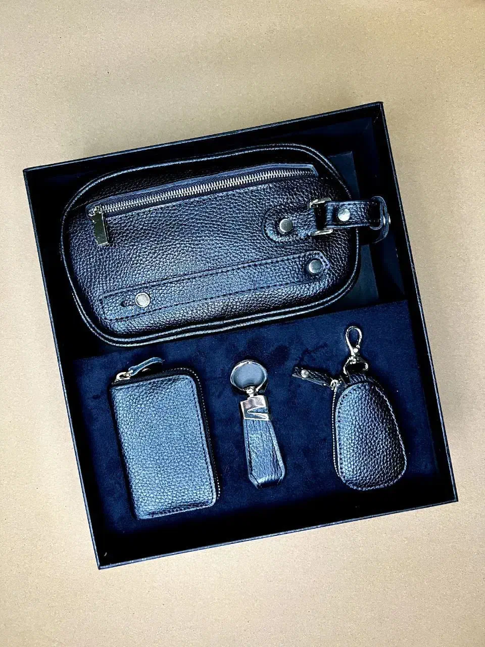 کادویی|کیف، کفش، کمربند|ارومیه, |دیوار