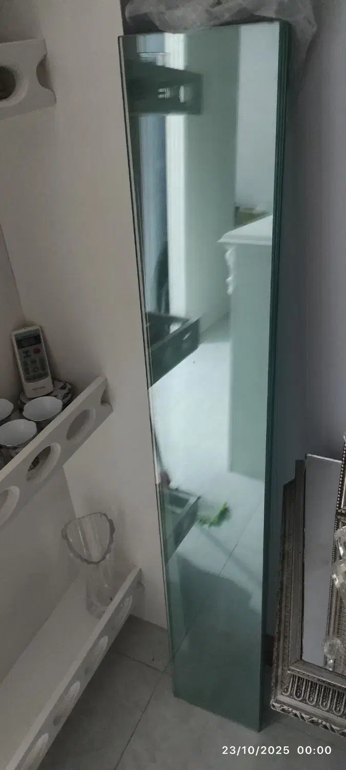 شیشه 5 میل جهت قفسه|کتابخانه، شلف، قفسههای دیواری|مشهد, الهیه|دیوار