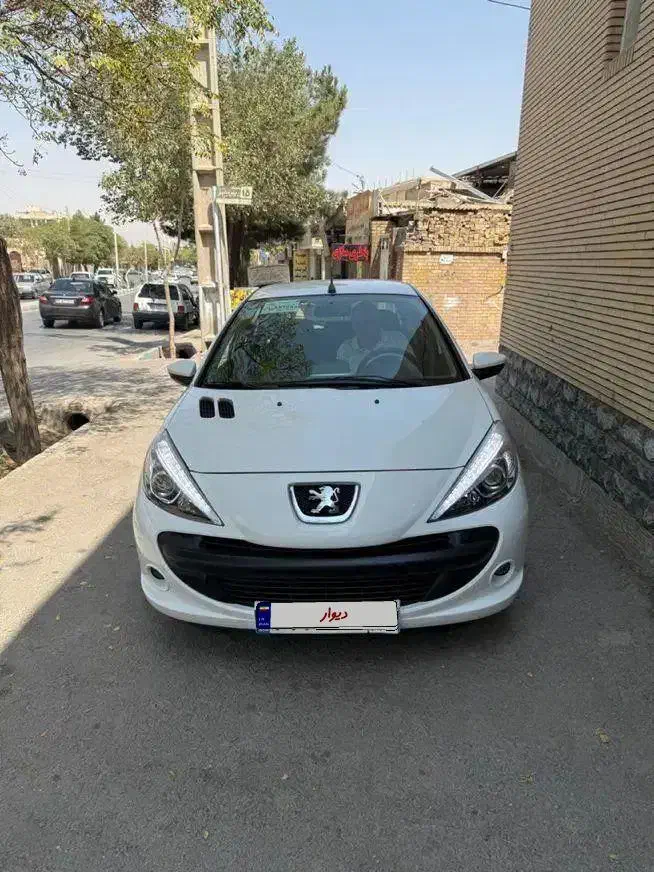 ۲۰۷مدل۴۰۲|خودرو سواری و وانت|کرمان, |دیوار