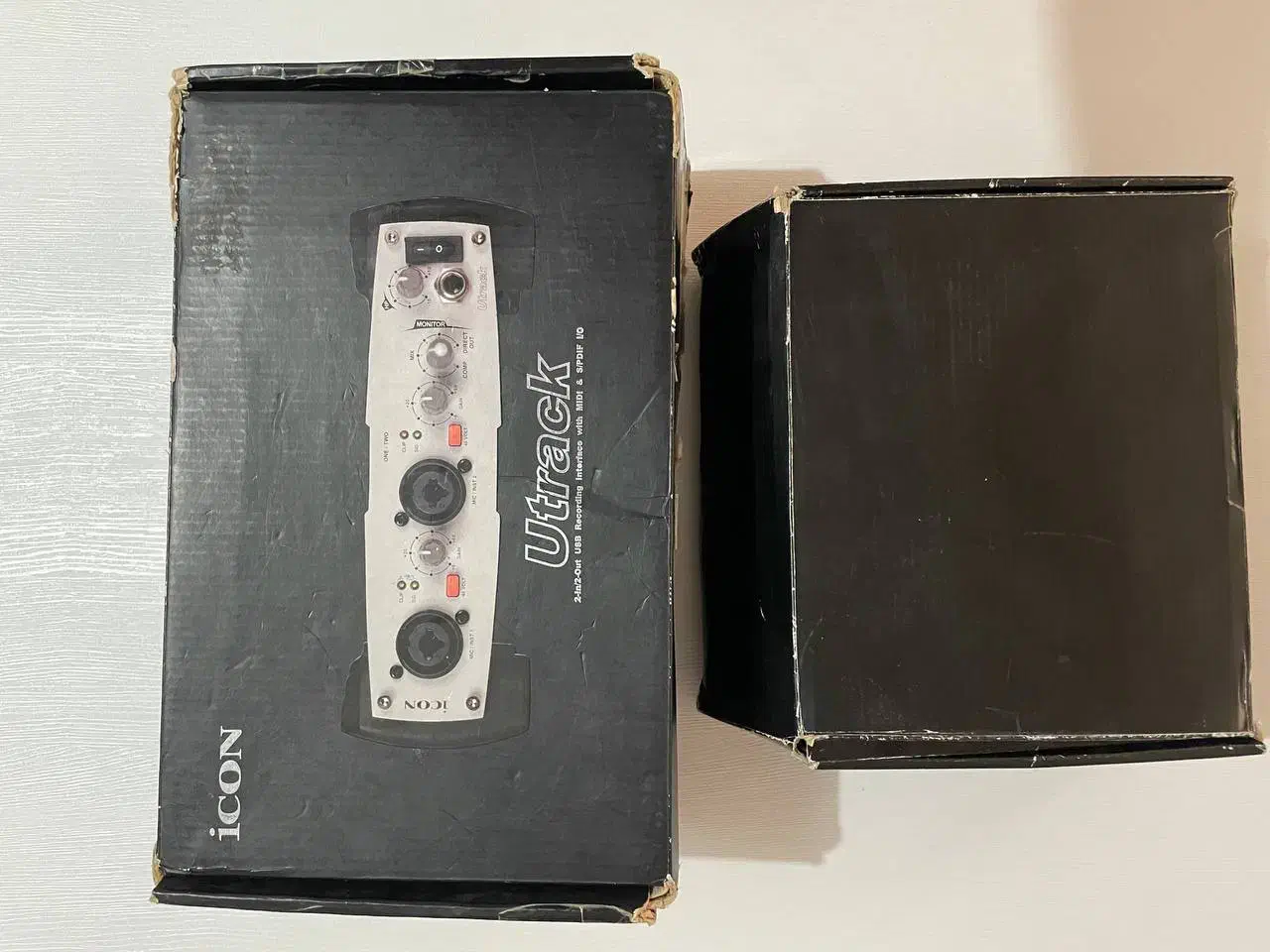 مکروفون بهرینگر و کارت صوتی یوتراک|آلات موسیقی|ارومیه, |دیوار