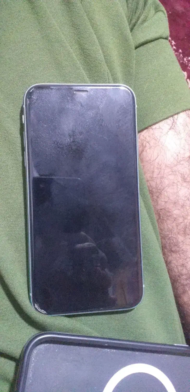 گوشی ۱۱ نرمال ۱۲۸ گیگ دو سیمکارت رنگ سبز|موبایل|بندرعباس, |دیوار