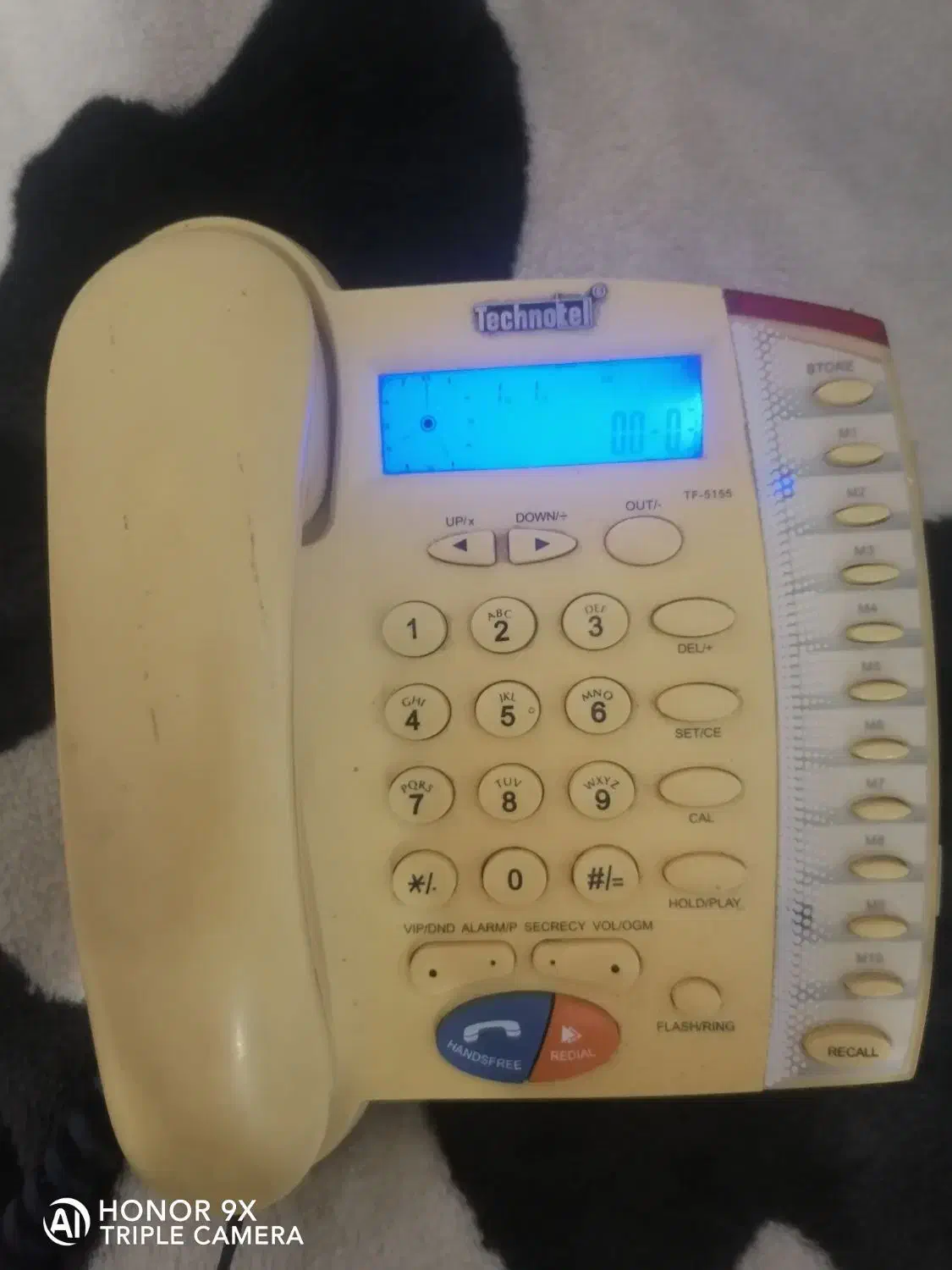 تلفن منزل وغیره...مناسب کاملا سالم تضمینی|تلفن رومیزی|شهرکرد, |دیوار