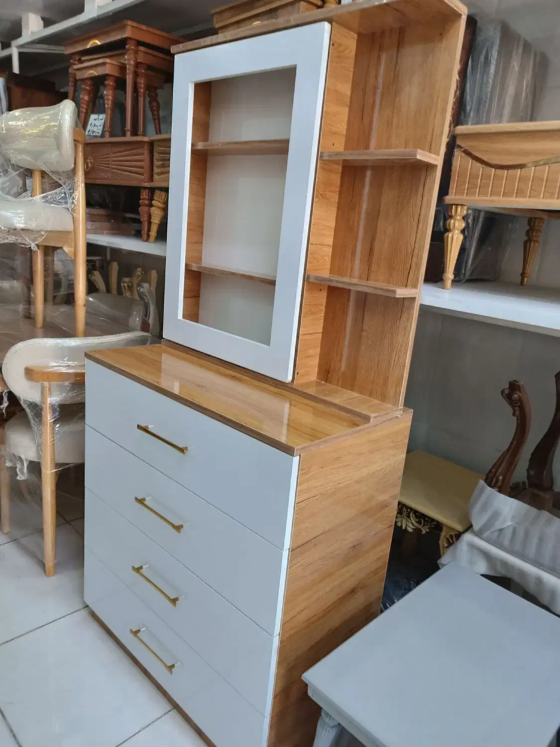 دراور لباس.اینه دلاور لباس|جاکفشی، کمد، دراور|نیشابور, مدرس|دیوار