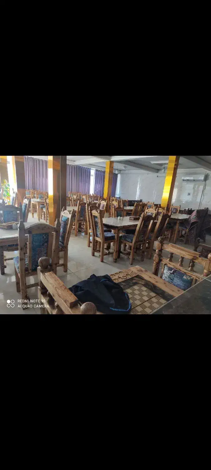 میزو صندلی درحد نو کلا یک ماه کار کرده نصف قیمت نو|کافی‌شاپ و رستوران|همدان, |دیوار