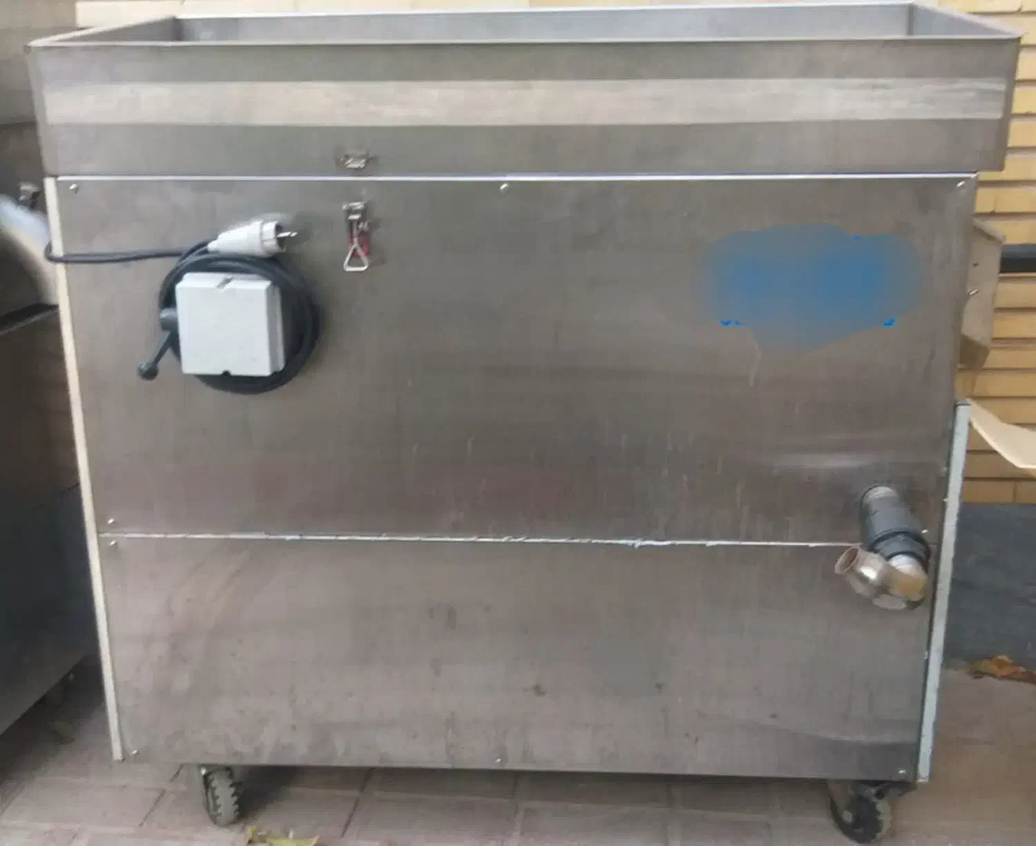 دستگاه آب انارگیری ( آبغوره و آب انگور گیری هم هست|ماشینآلات صنعتی|اصفهان, آفاران|دیوار