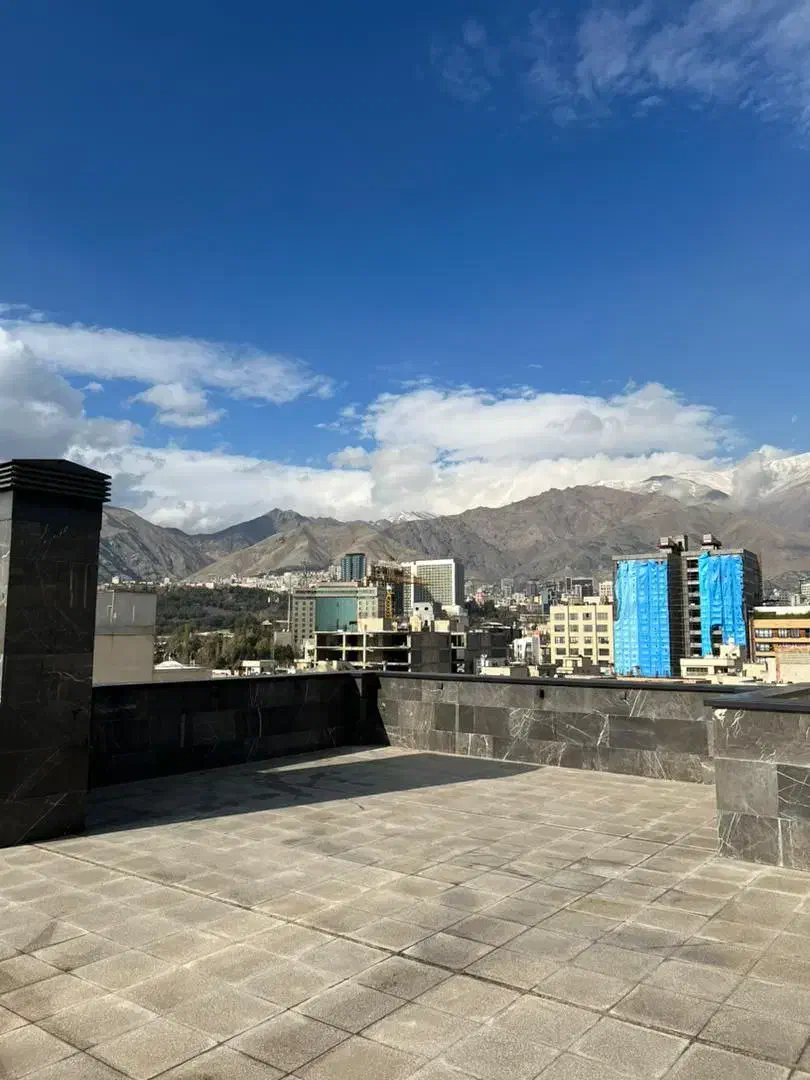 195متر نوساز/مشاعات هتلینگ/ویوی ابدی/سازه ای برند