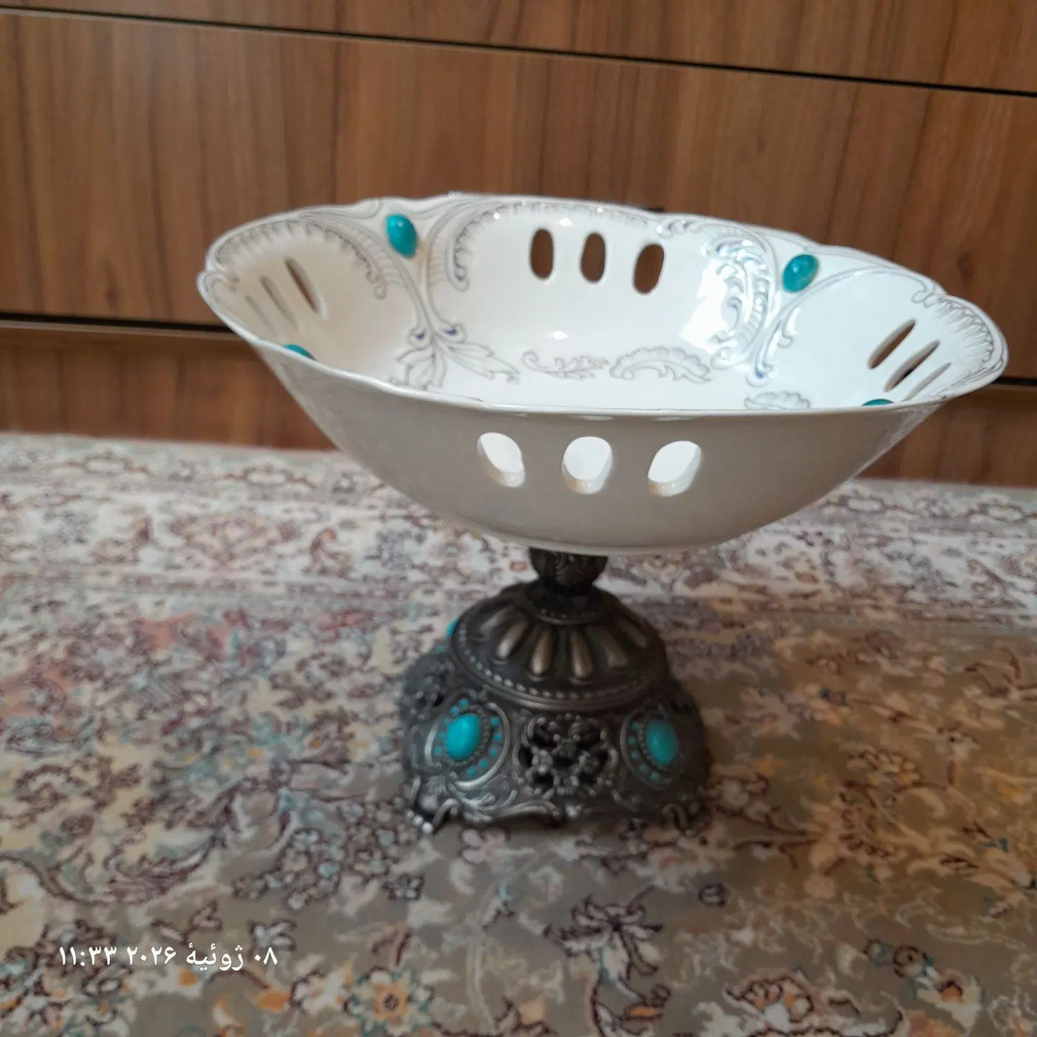 میوه خوری چینی پایه استیل گل برجسته|ظروف سرو و پذیرایی|تهران, شهرک فردوس (حسینی)|دیوار