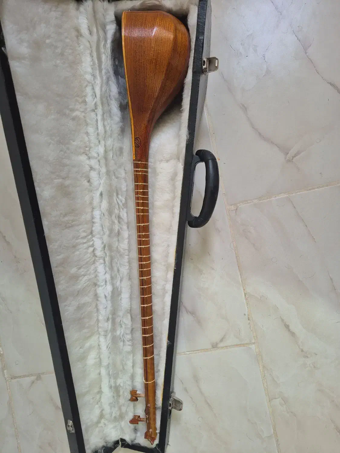 سه تار عزیزی|سازهای سنتی|صدرا-فارس, فاز ۲|دیوار