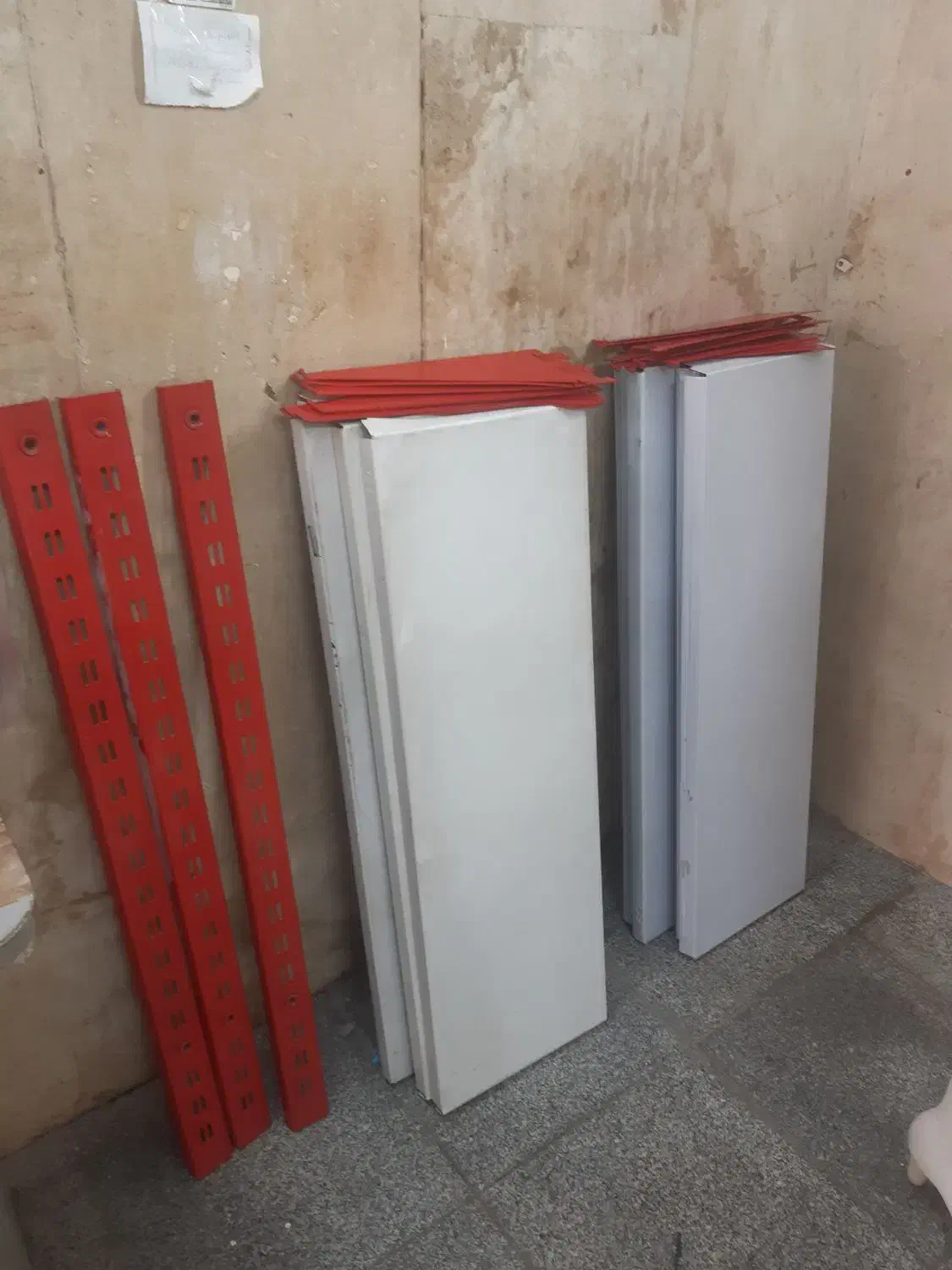 رگال گردون،مانکن،|کتابخانه، شلف، قفسههای دیواری|ری, جوانمرد قصاب|دیوار