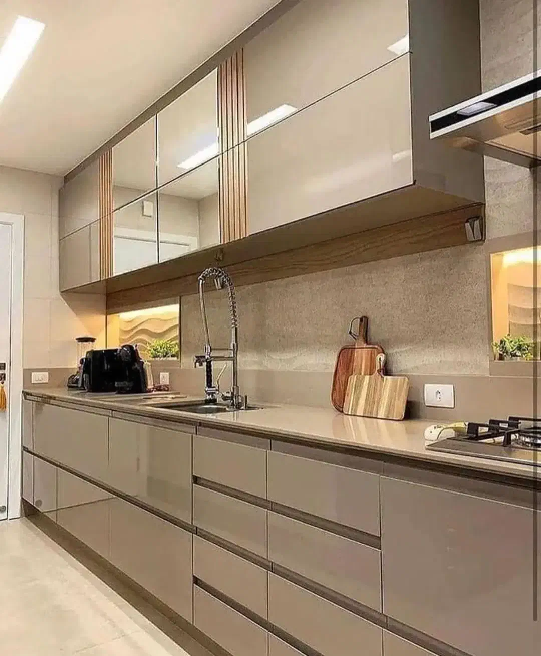 طراحی و ساخت کابینت و کمد دیواری در کاشان|خدمات پیشه و مهارت|کاشان, فاز ۱ ناجی آباد|دیوار