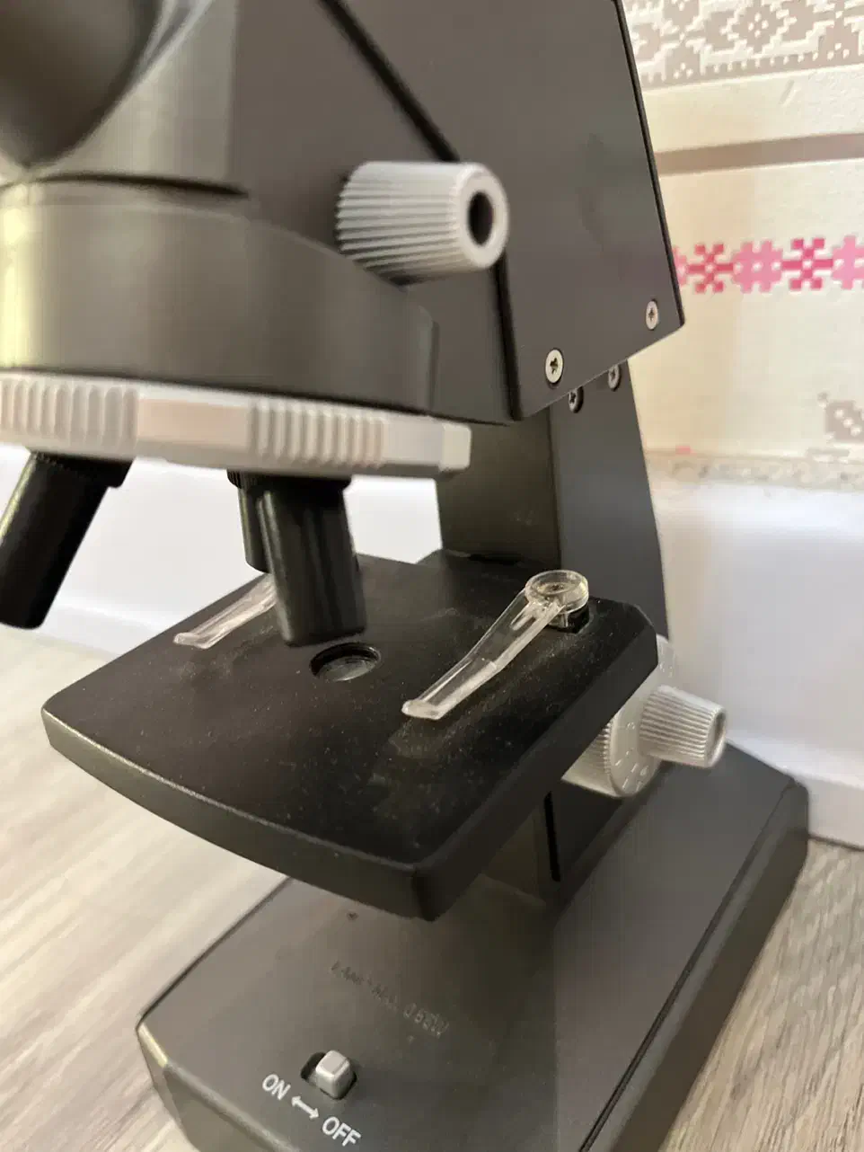 میکروسکوپ|اسباب‌‌بازی|کرج, عظیمیه|دیوار