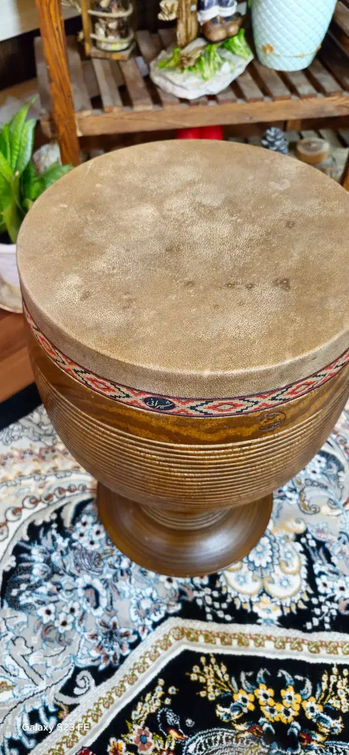 تنبک|سازهای سنتی|اصفهان, گلزار|دیوار