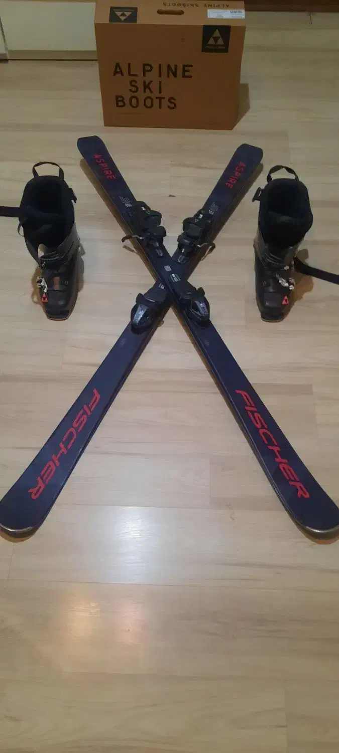 فروش اسکی آلپاین، کفش ،چوب، شلوار|ورزشهای زمستانی|تهران, پردیسان|دیوار