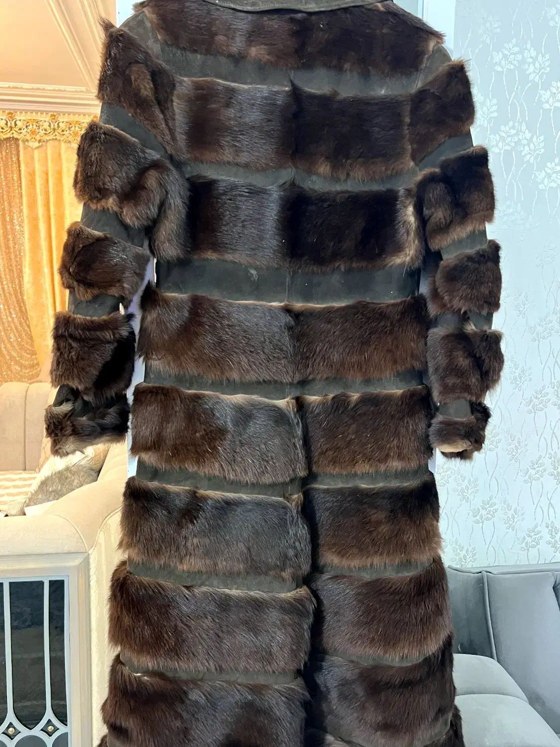 پوشاک|لباس|سیاخ دارنگون, |دیوار