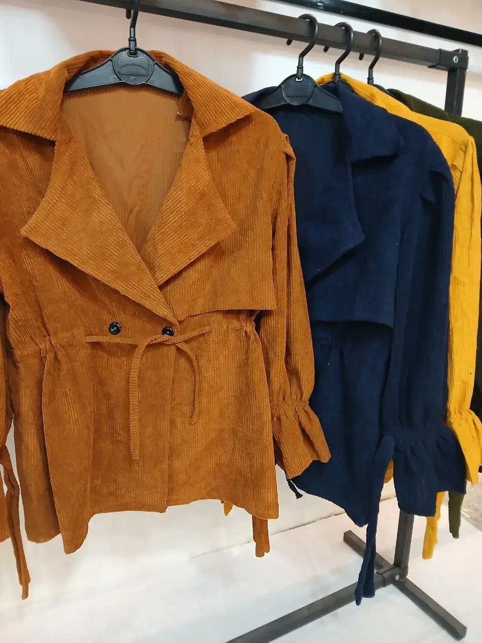 پوشاک|لباس|خواف, |دیوار