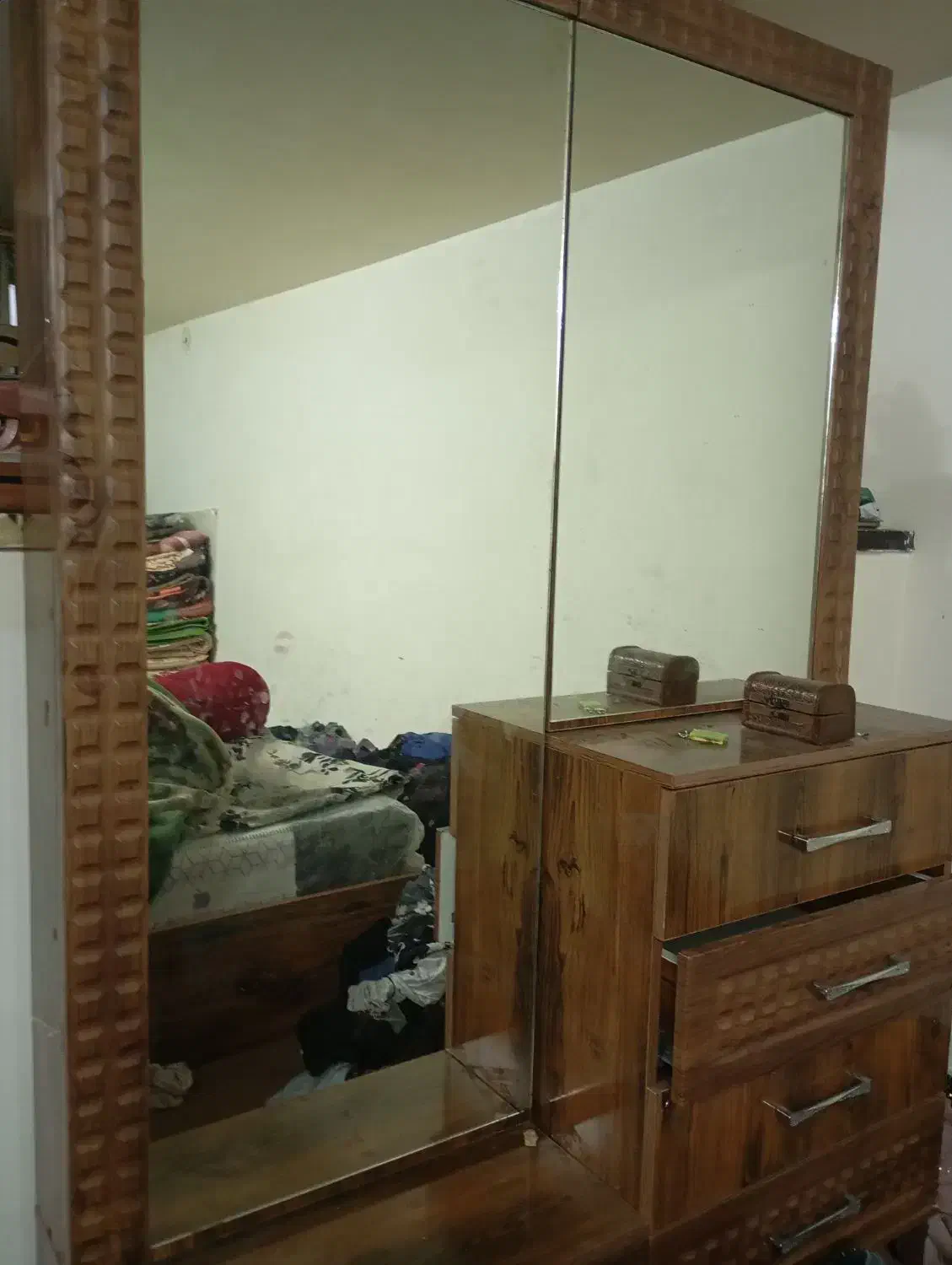 تخت دونفره|تخت و سرویس خواب|یزد, |دیوار