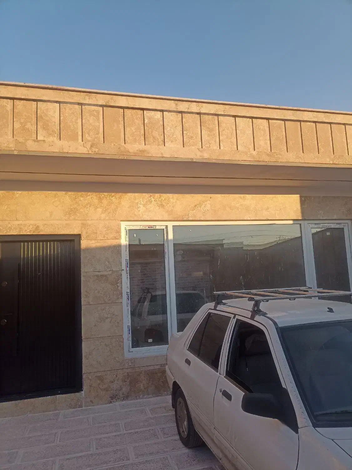 اجاره سوئیت|اجارهٔ کوتاه‌مدت آپارتمان و سوئیت|هشتگرد, فشند|دیوار