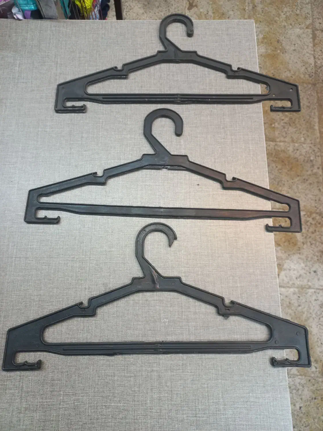 چوب لباسی مشکی|بندرخت و رختآویز|مشهد, گلبرگ|دیوار