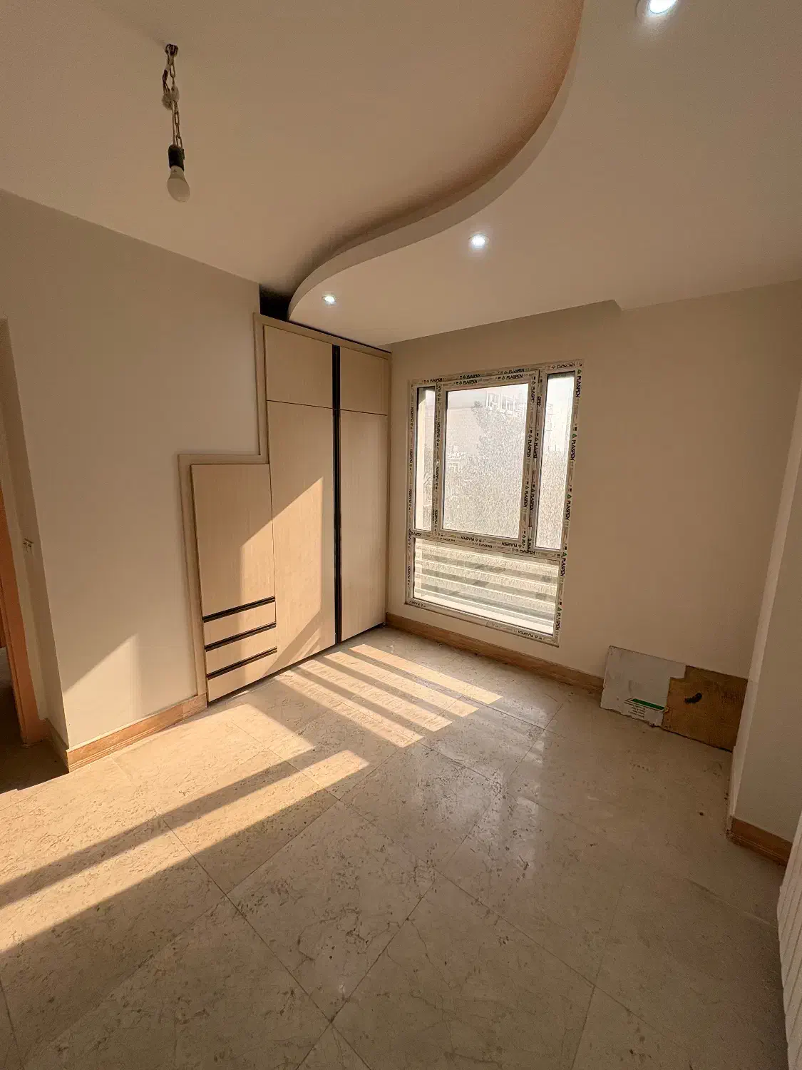 ۱۵۰ متر ۳ خواب نوساز تکواحدی رویایی/لوکیشن طلایی