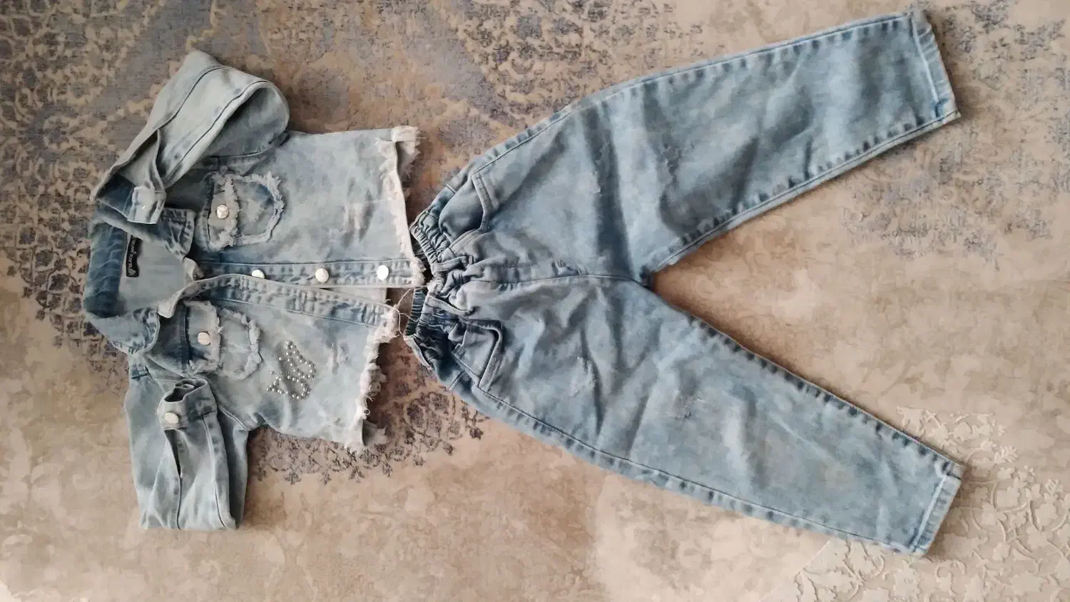 کاپشن وکت وشلوار جین و بارونی دخترانه|کفش و لباس بچه|اسلام‌شهر, شهرک واوان|دیوار