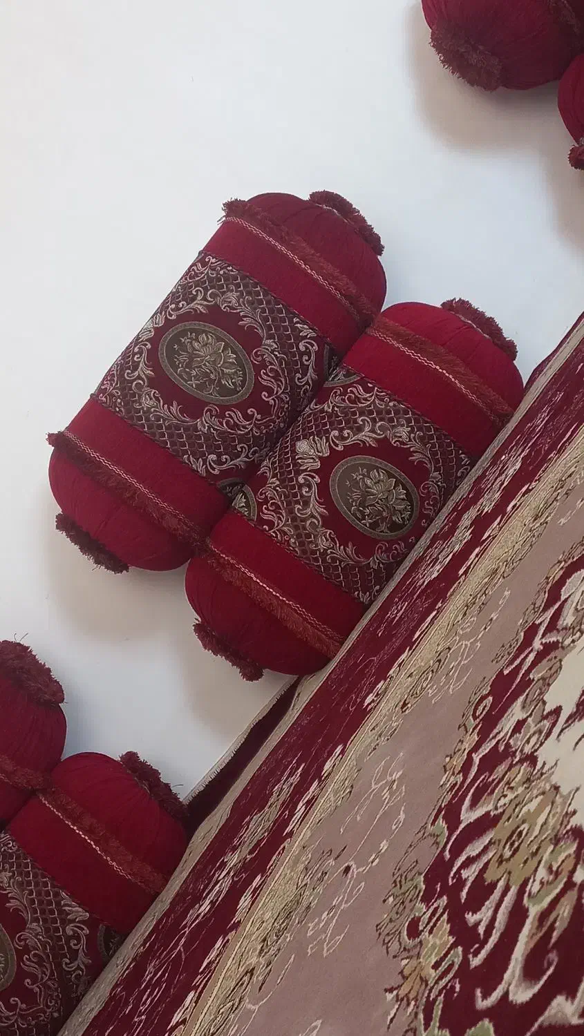 بالشت‌ها در حد خیلی نو|رختخواب، بالش، پتو|شیراز, شهرک قمشه|دیوار