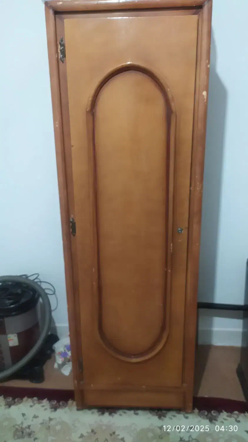 کمد لباس تروتمیز وسالم بابهترین کیفیت چوب|جاکفشی، کمد، دراور|فولادشهر, B7|دیوار