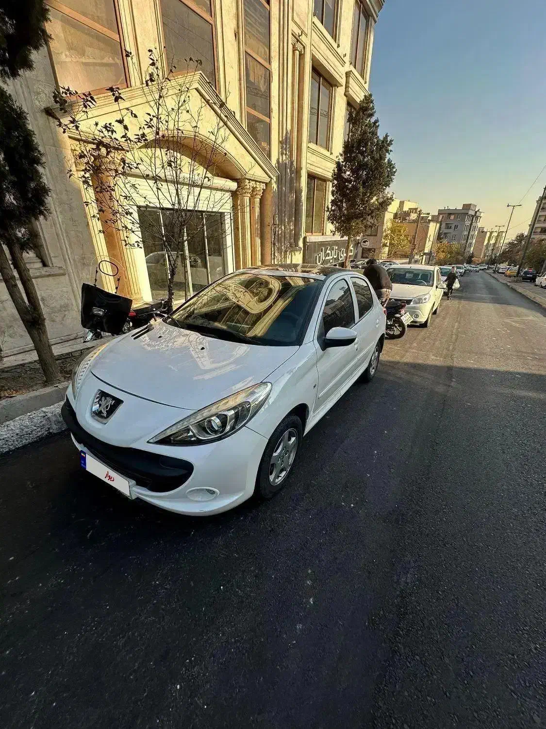 207 مدل ۱۴۰۱ سقف شیشه بدون رنگ  تک برگ|خودرو سواری و وانت|تهران, زعفرانیه|دیوار