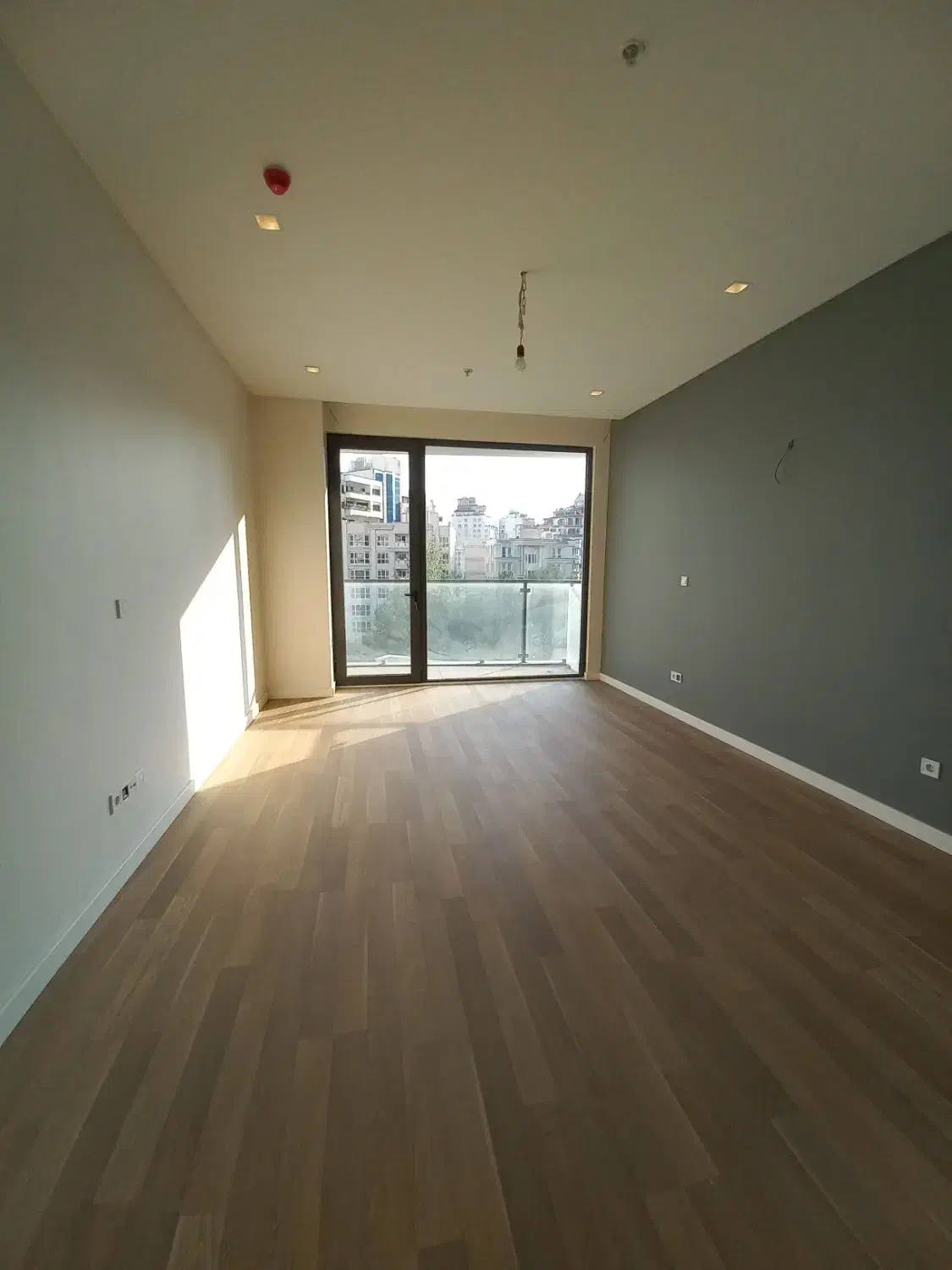 ۴۲۰متر مدرن کلید نخورده