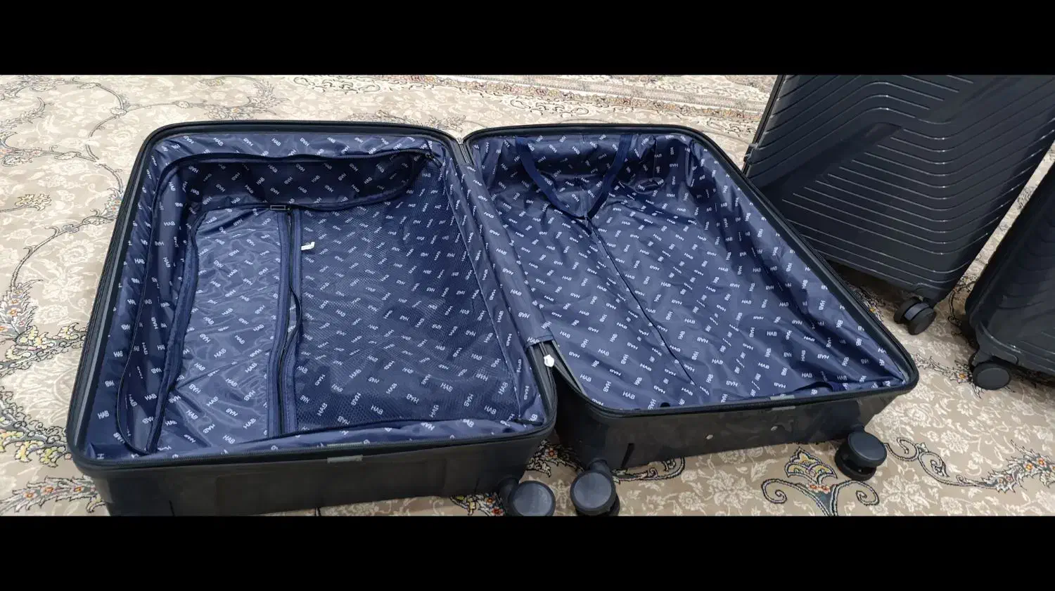 چمدون|کیف، کفش، کمربند|خرمشهر, |دیوار