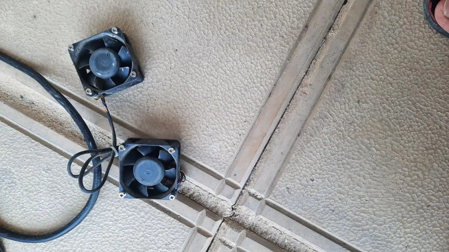 انواع وسایل برقی|قطعات و لوازم جانبی رایانه|سلماس, |دیوار