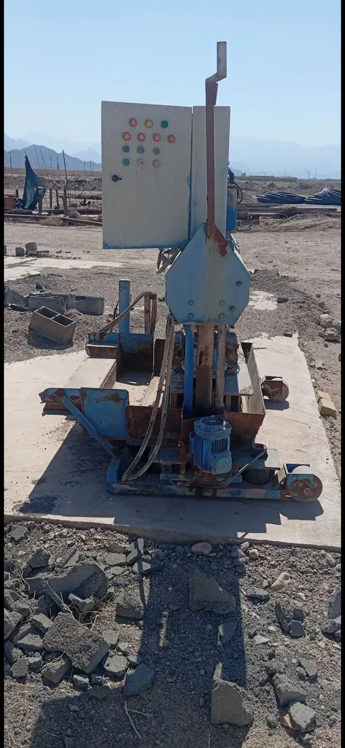 دستگاه بلوک زن نیمه اتوماتیک|ماشینآلات صنعتی|یزد, |دیوار