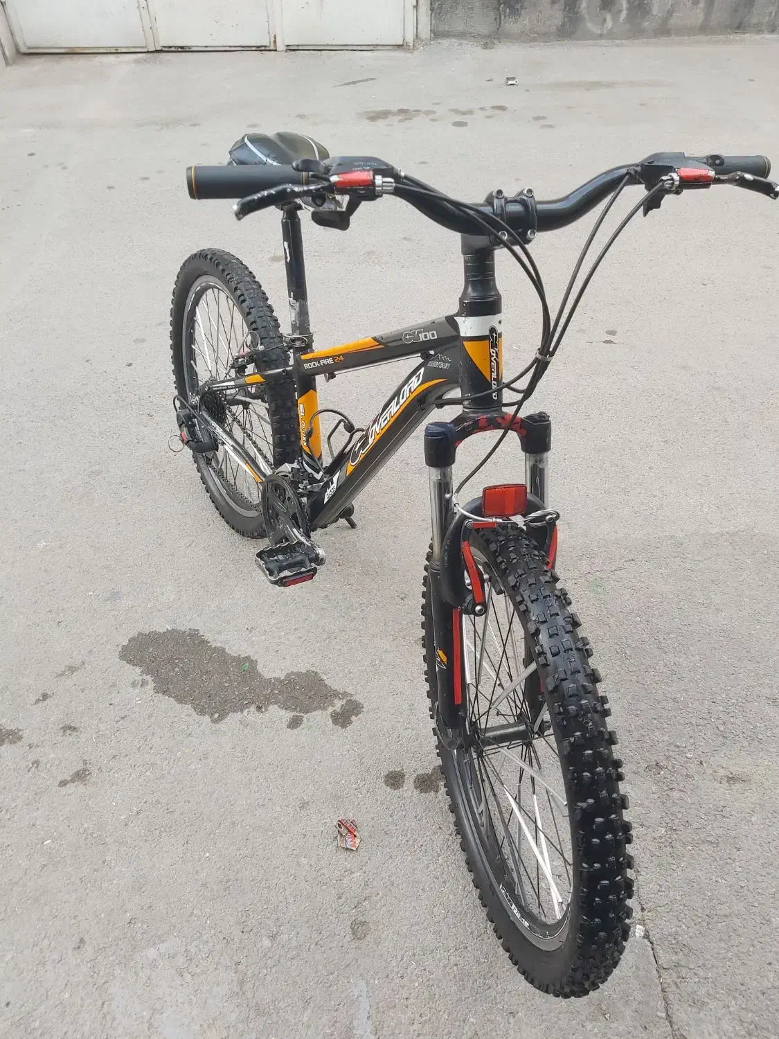 دوچرخه|دوچرخه، اسکیت، اسکوتر|اصفهان, آبشار|دیوار